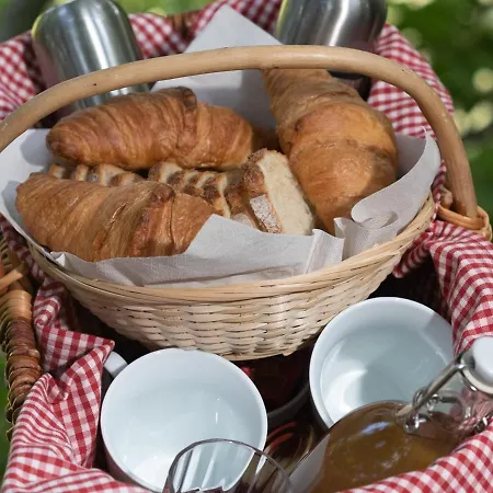 Les De Labrousse 호텔